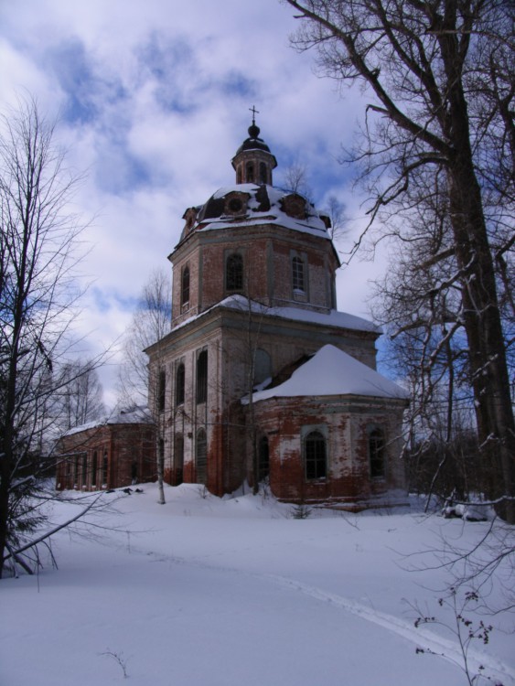 Верхнеивкино, урочище. Церковь Троицы Живоначальной. фасады