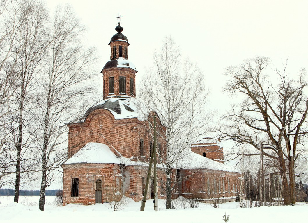 Церковь Сретения Господня, Березник (Кумёнский район, Кировская область). фасады