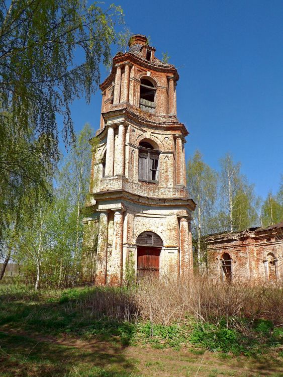 Борок. Церковь Казанской иконы Божией Матери. общий вид в ландшафте