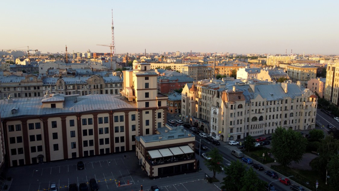Церковь Алексия, человека Божия при бывшем Доме милосердия, Петроградский район (Санкт-Петербург, г. Санкт-Петербург). общий вид в ландшафте