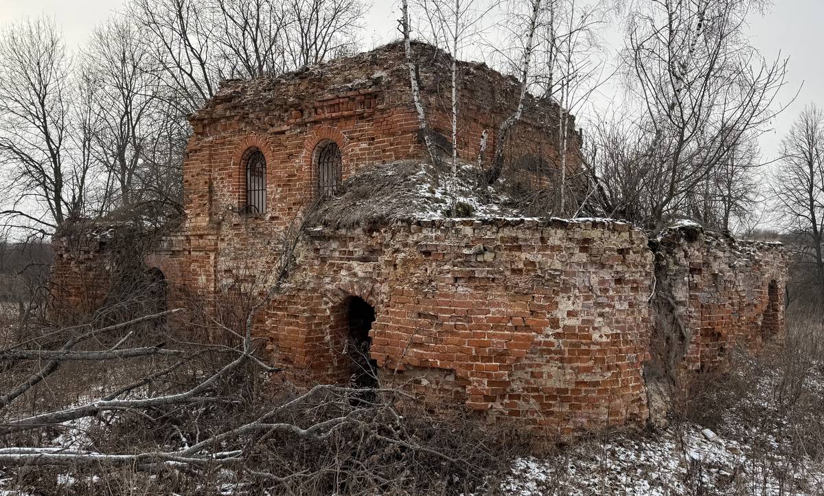 Вид с юго-востока, фасады. Церковь Михаила Архангела, Жежельна (Ясногорский район, Тульская область)