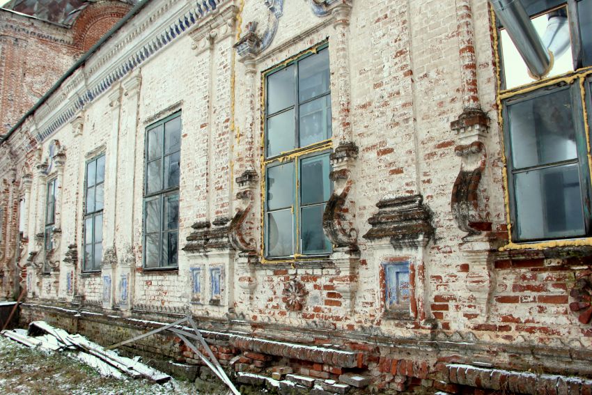 Церковь Спаса Нерукотворного Образа, Архангельское (Немский район, Кировская область). архитектурные детали, кирпичные узоры