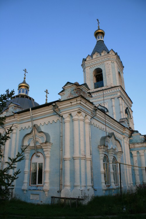Церковь Покрова Пресвятой Богородицы, Ходары (Шумерлинский район и г. Шумерля, Республика Чувашия). общий вид в ландшафте