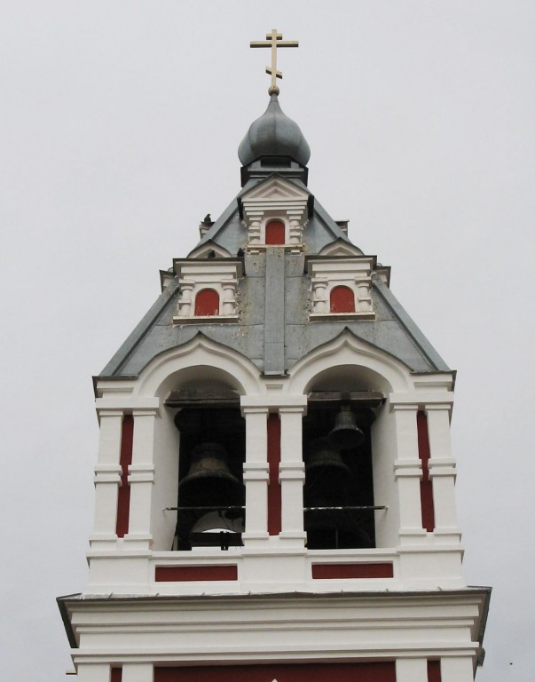 Церковь Вознесения Господня, Кара-Елга (Заинский район, Республика Татарстан). архитектурные детали, Ярус колокольного звона колокольни  с завершением 