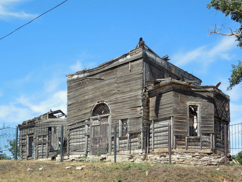 Старый Токмак. Церковь Троицы Живоначальной (старая). фасады