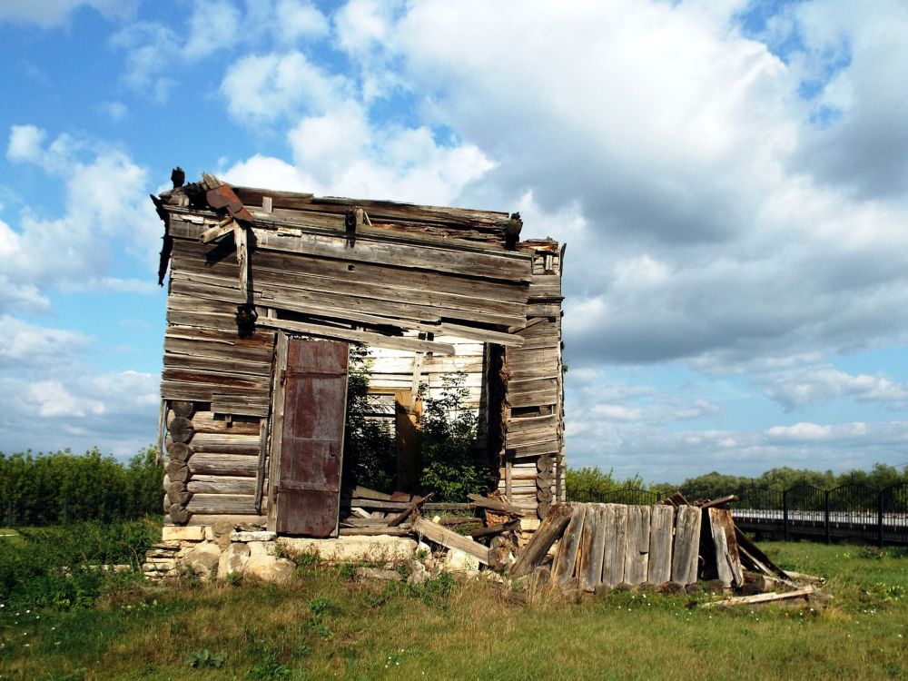 Старый Токмак. Церковь Троицы Живоначальной (старая). фасады