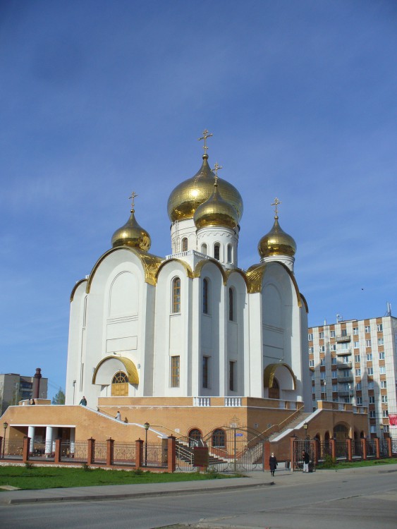 Кафедральный собор Казанской иконы Божией Матери, Альметьевск (Альметьевский район, Республика Татарстан). фасады