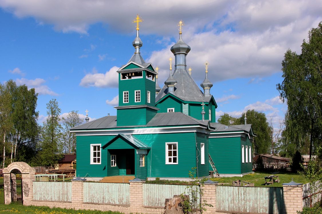 Фалёнки. Церковь Георгия Победоносца. фасады