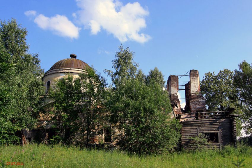 Церковь Новодворской иконы Божией Матери, Гостиница (Максатихинский район, Тверская область). общий вид в ландшафте
