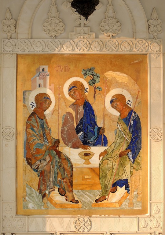 Спасо-Андроников монастырь. Часовня Троицы Живоначальной, Таганский (Центральный административный округ (ЦАО), г. Москва). архитектурные детали, Внутри помещена флорентийская мозаика 