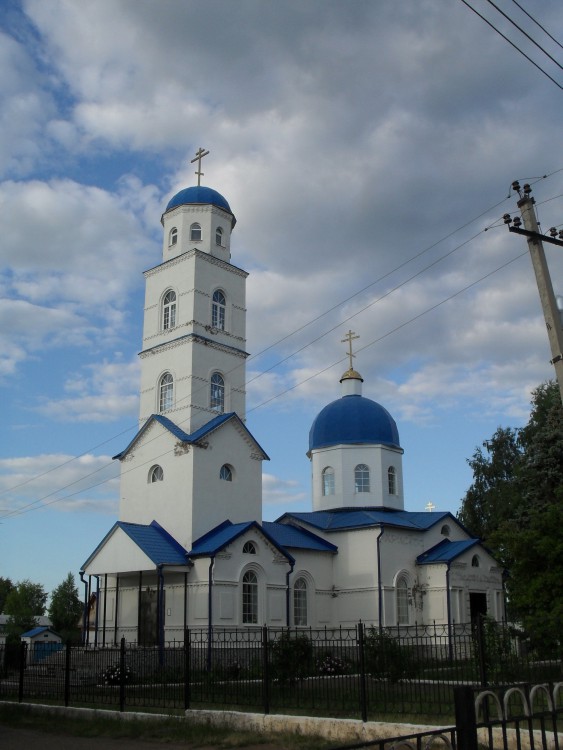 Языково. Церковь Покрова Пресвятой Богородицы. фасады