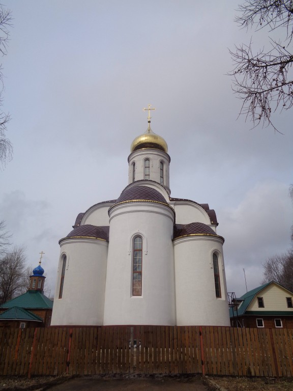 Церковь Всех Святых в земле Российской просиявших, Краснозаводск (Сергиево-Посадский городской округ, Московская область). фасады