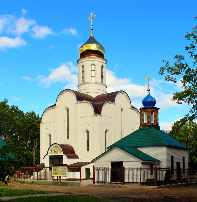 Церковь Всех Святых в земле Российской просиявших, Краснозаводск (Сергиево-Посадский городской округ, Московская область). фасады