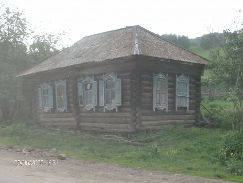 Церковь Александра Невского, Александровка (Майминский район, Республика Алтай). дополнительная информация, Бывший церковный дом