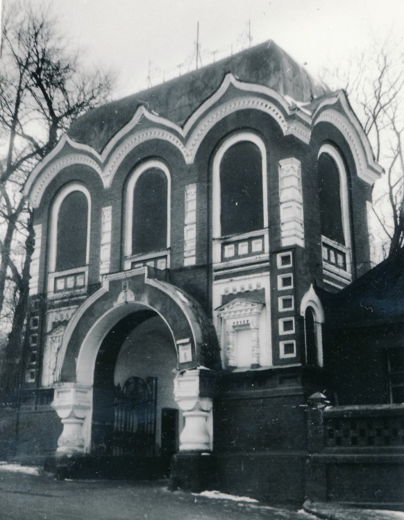 Церковь Вознесения Господня, Байкова гора (Голосеевский район, Украина, г. Киев). фасады, Ворота кладбища