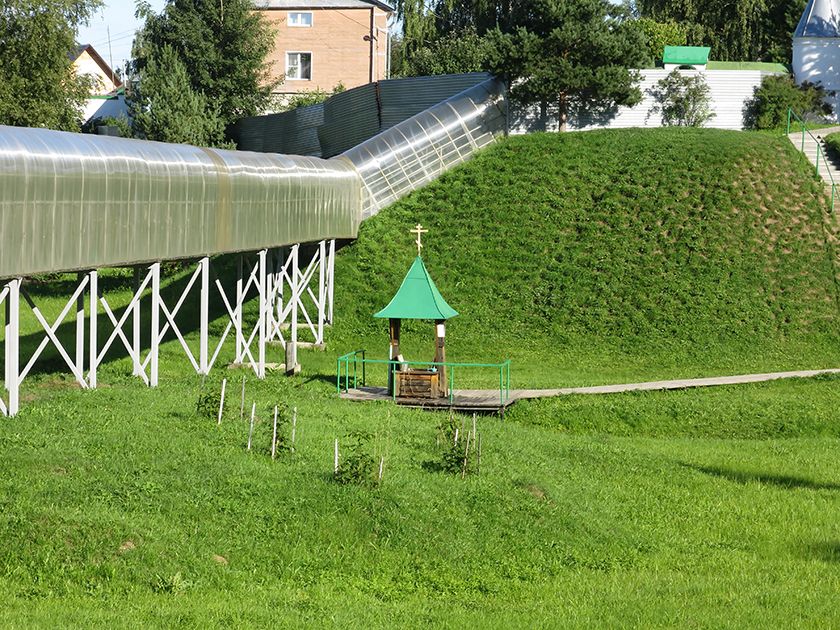 Троица. Троице-Сыпанов Пахомиево-Нерехтский монастырь. Надкладезная часовня Пахомия Нерехтского. фасады