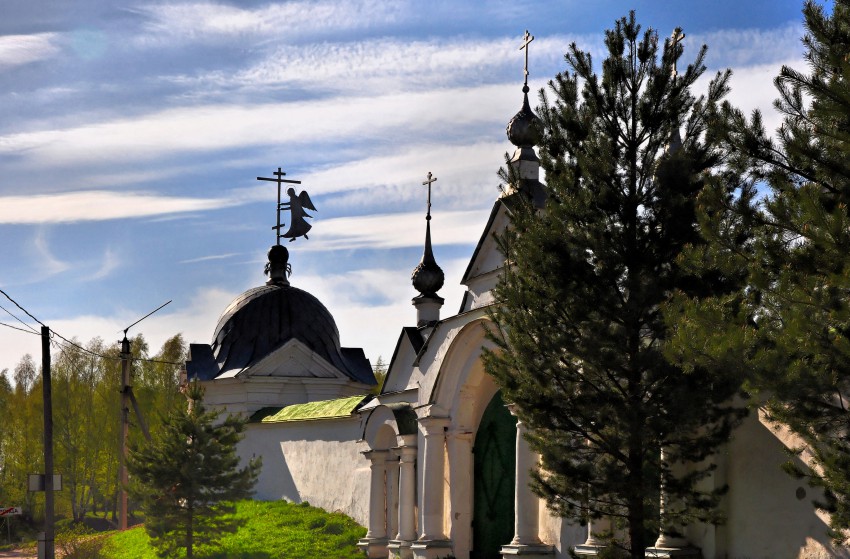 Троица. Троице-Сыпанов Пахомиево-Нерехтский женский монастырь. Неизвестная часовня. общий вид в ландшафте