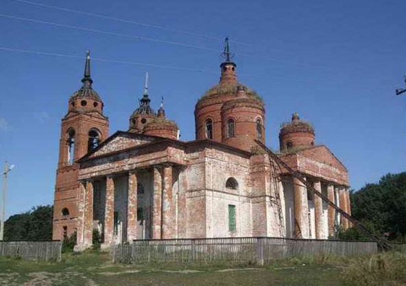 Гагарино. Церковь Воскресения Христова. общий вид в ландшафте