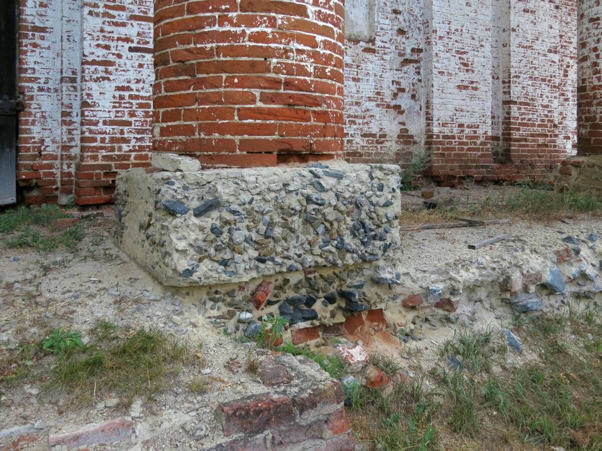 Церковь Воскресения Христова, Гагарино (Пичаевский район, Тамбовская область). архитектурные детали, Западный фасад, фрагмент