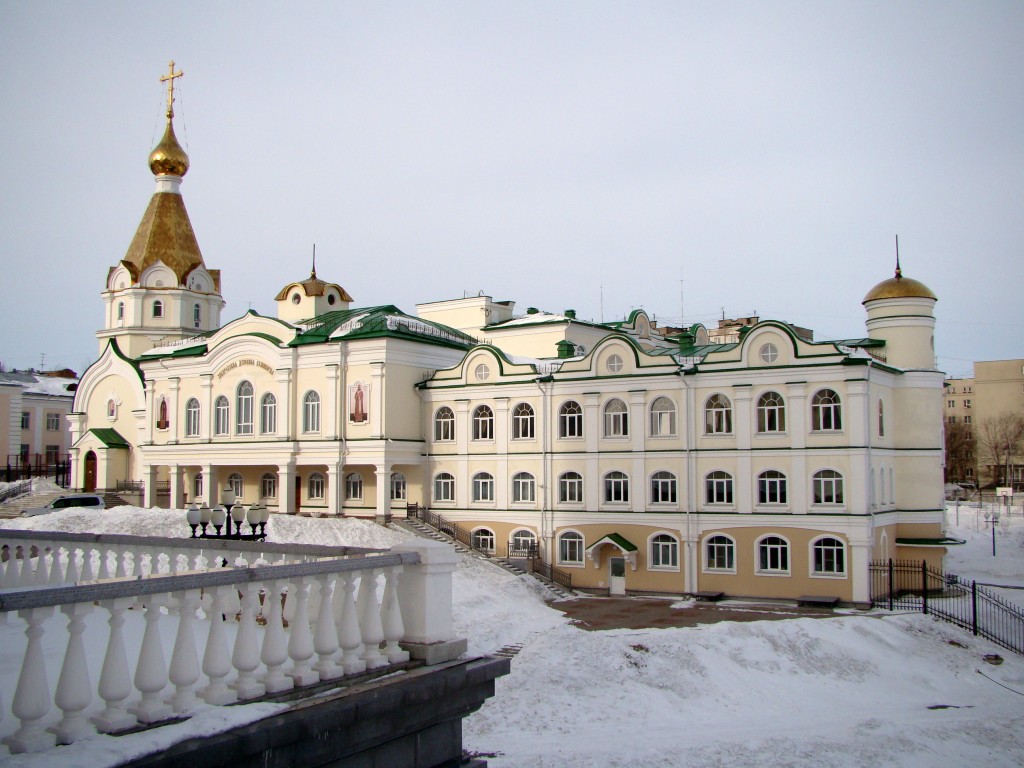 Хабаровск. Церковь Иннокентия, митрополита Московского при Хабаровской духовной семинарии. фасады