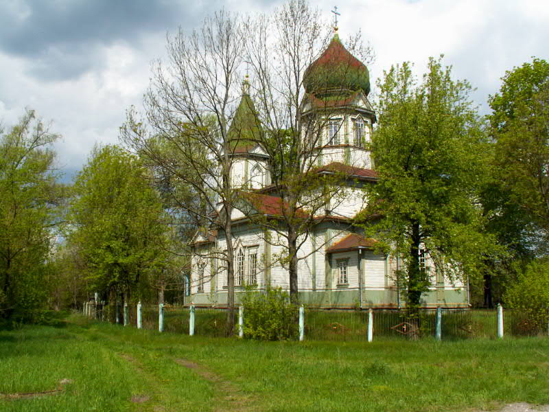 Красно (быв. Чернобыльского района). Церковь Михаила Архангела. фасады