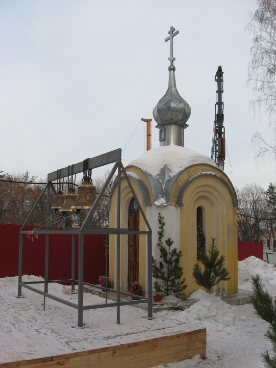 Часовня Спаса Всемилостивого в память об утраченном кафедральном соборе, Пенза (Пенза, город, Пензенская область). общий вид в ландшафте