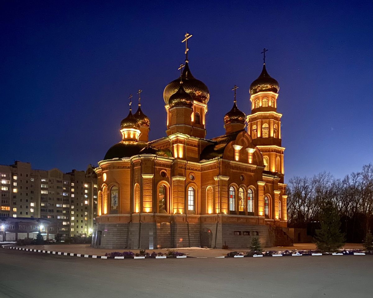 Собор Александра Невского, Барнаул (Барнаул, город, Алтайский край). художественные фотографии, В ночной подсветке