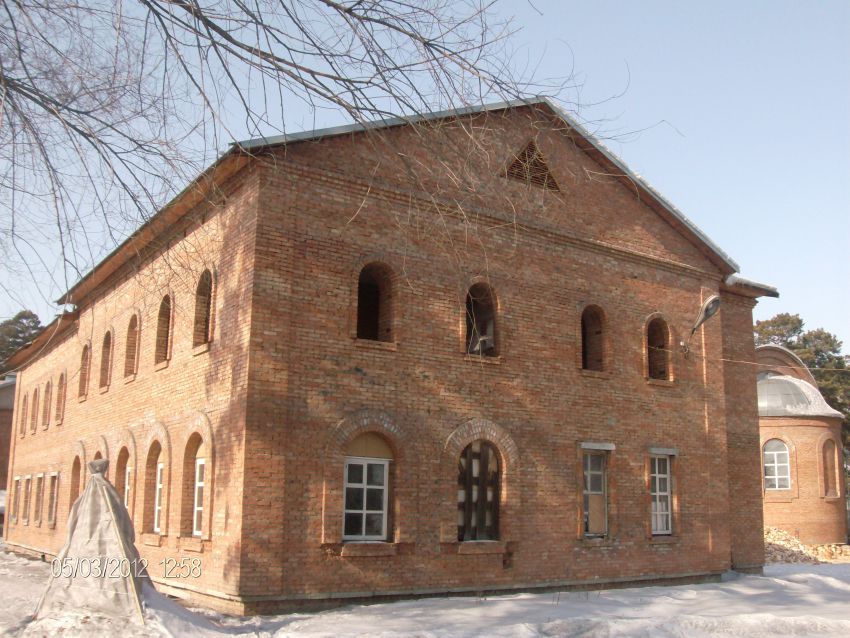 Макарьево-Покровский монастырь, Бийск (Бийский район и г. Бийск, Алтайский край). общий вид в ландшафте, Корпус монастыря