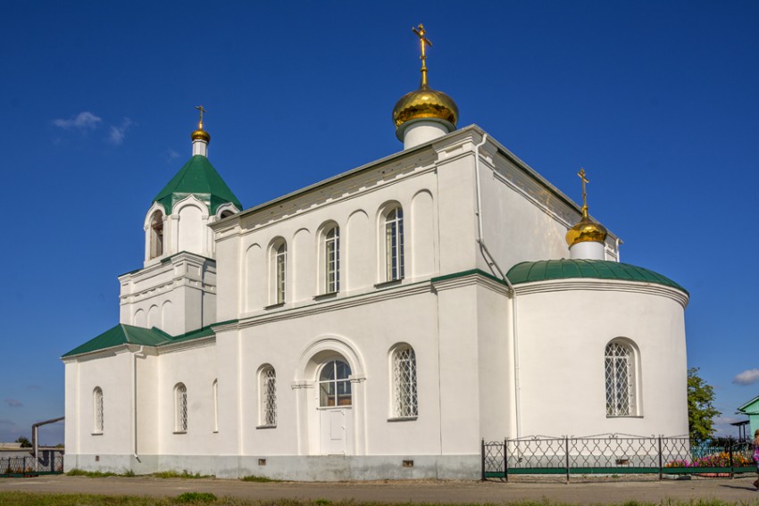 Малое Дюрягино. Церковь Троицы Живоначальной. фасады