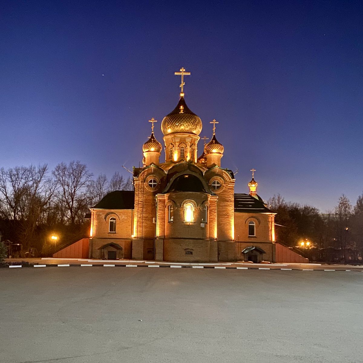 Церковь Богоявления Господня, Барнаул (Барнаул, город, Алтайский край). дополнительная информация, В ночной подсветке