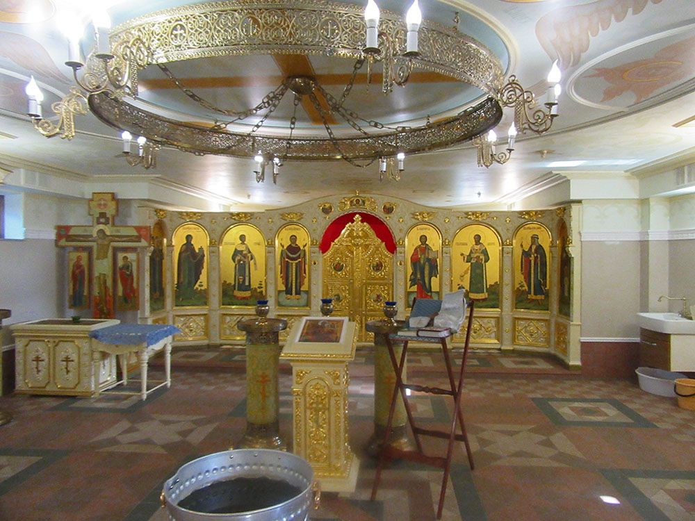 Церковь Иоанна Предтечи, Птичь (Пуховичский район, Беларусь, Минская область). интерьер и убранство, Нижний придел, криптовый - в честь Софии Слуцкой. Иконостас