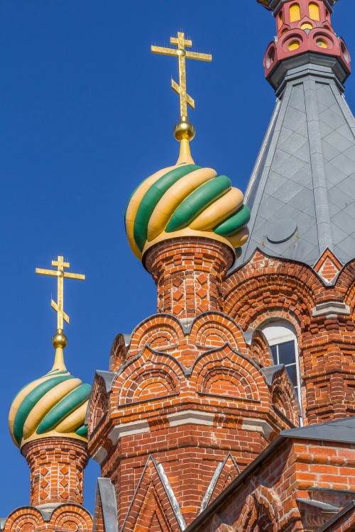 Церковь Рождества Христова, Гололобово (Коломенский городской округ, Московская область). архитектурные детали, Завершения