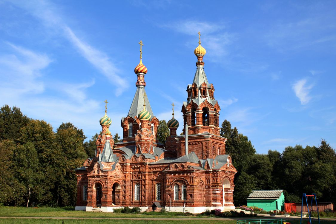 Церковь Рождества Христова, Гололобово (Коломенский городской округ, Московская область). фасады