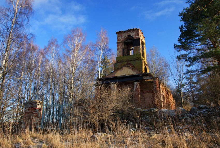 Церковь Николая Чудотворца, Сырковичи (Порховский район, Псковская область). общий вид в ландшафте