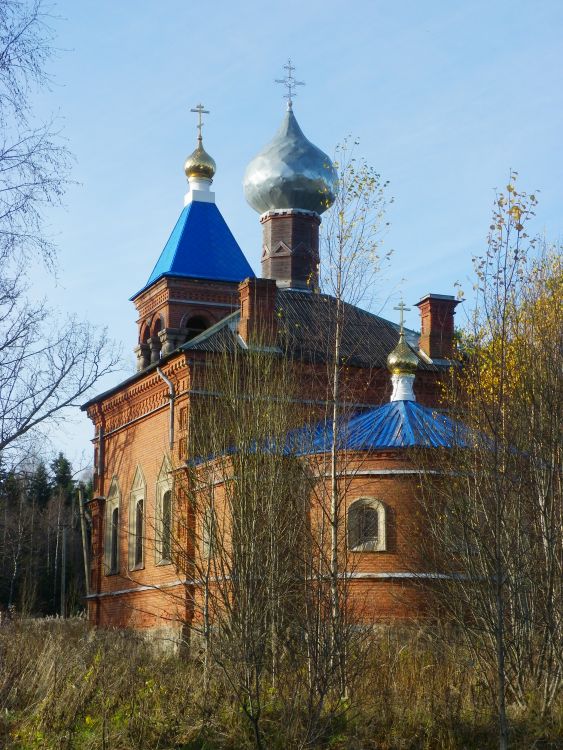 Церковь Покрова Пресвятой Богородицы, Козловка (Окуловский район, Новгородская область). фасады