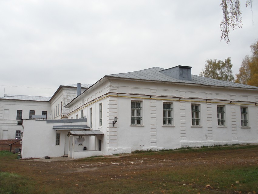 Кремль. Крестильный храм Серафима Саровского, Зарайск (Зарайский городской округ, Московская область). общий вид в ландшафте, Вид с юга