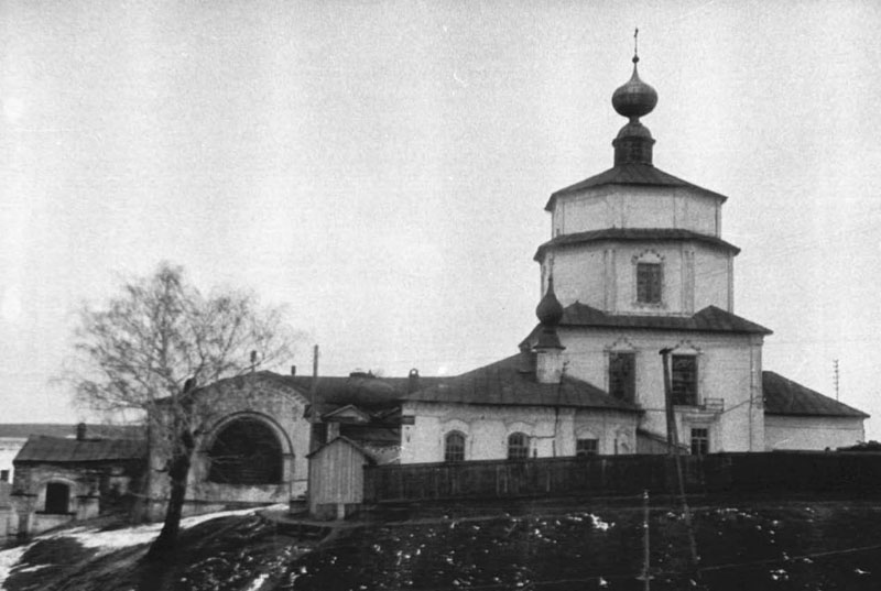 Кинешма. Храмовый комплекс. Церкви Успения Пресвятой Богородицы и Рождества Христова. архивная фотография