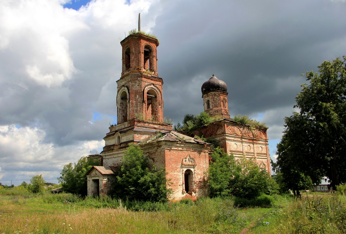 Ашлань. Церковь Николая Чудотворца. общий вид в ландшафте