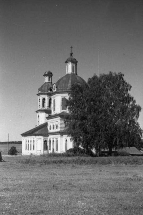 Верхолипово. Церковь Иоанна Богослова. архивная фотография, Автор Б.И. Татаринов, фото 1958г. С сайта http://www.shizhma.ru/gallery/category/19-churches.html?limitstart=0