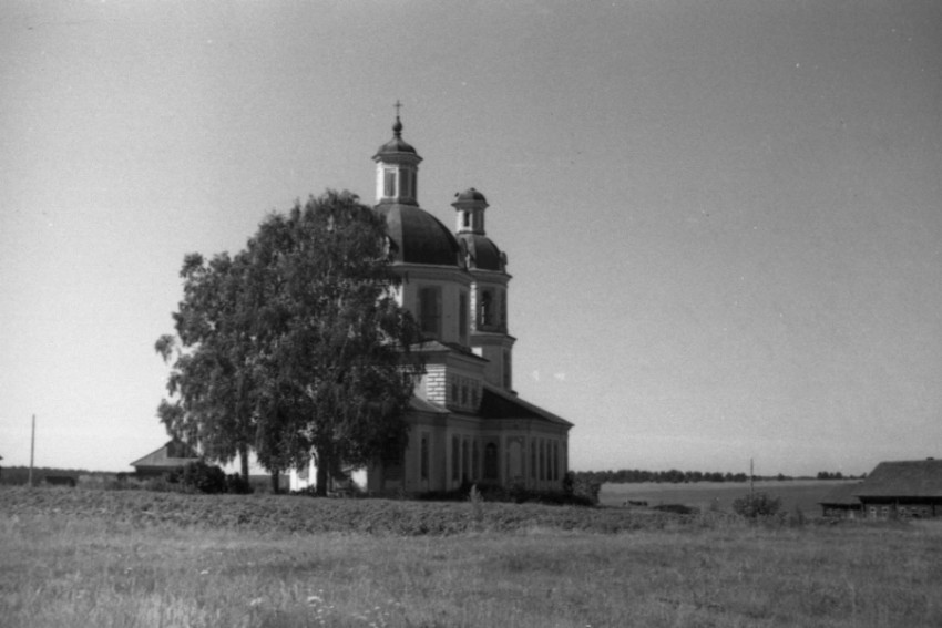 Верхолипово. Церковь Иоанна Богослова. архивная фотография, Автор Б.И. Татаринов, фото 1958г. С сайта http://www.shizhma.ru/gallery/category/19-churches.html?limitstart=0