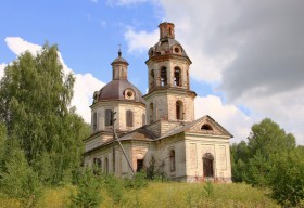 Верхолипово. Церковь Иоанна Богослова