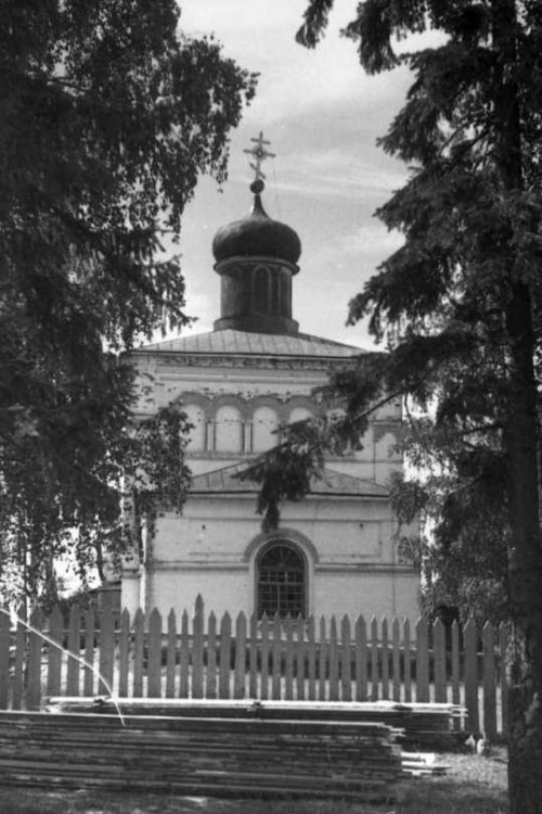 Церковь Вознесения Господня, Зониха (Верхошижемский район, Кировская область). архивная фотография, Автор Б.И. Татаринов, фото 1958г. С сайта http://www.shizhma.ru/gallery/category/19-churches.html?limitstart=0