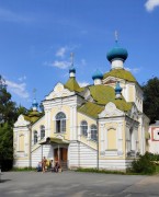 Тихвинский Богородице-Успенский мужской монастырь. Церковь Тихвинской иконы Божией Матери ("Крылечко") - Тихвин - Тихвинский район - Ленинградская область