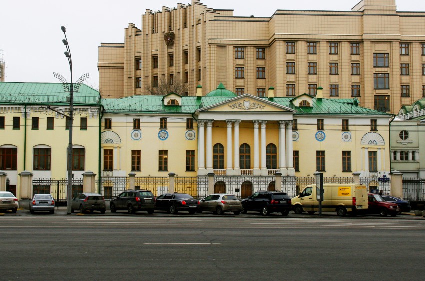 Арбат. Церковь Николая Чудотворца при бывшем Рукавишниковском приюте. фасады, Фасад приюта от Садового кольца