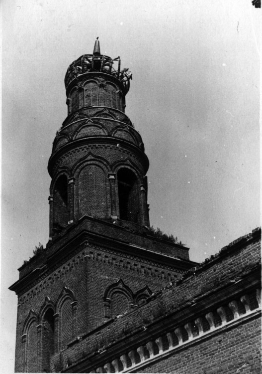 Раево. Церковь Богоявления  Господня. архивная фотография, Колокольня Богоявленской церкви. Фото из семейного архива. 1963 год