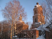 Церковь Владимирской иконы Божией Матери, Территория церкви сильно заросла, поэтому даже зимой фасады со стороны плохо просматриваются <br>, Илгань, Верхошижемский район, Кировская область