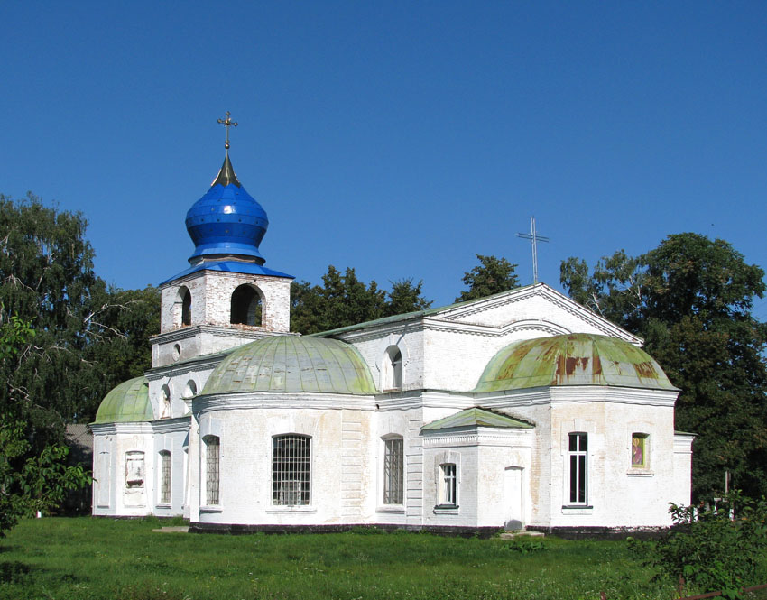 Ромодан. Церковь Димитрия Солунского. общий вид в ландшафте
