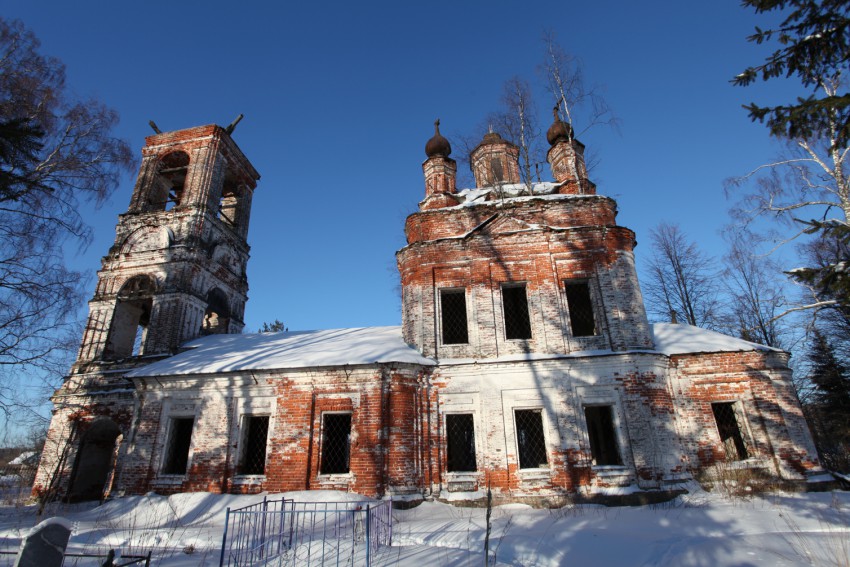 Здоровцево. Церковь Троицы Живоначальной. фасады