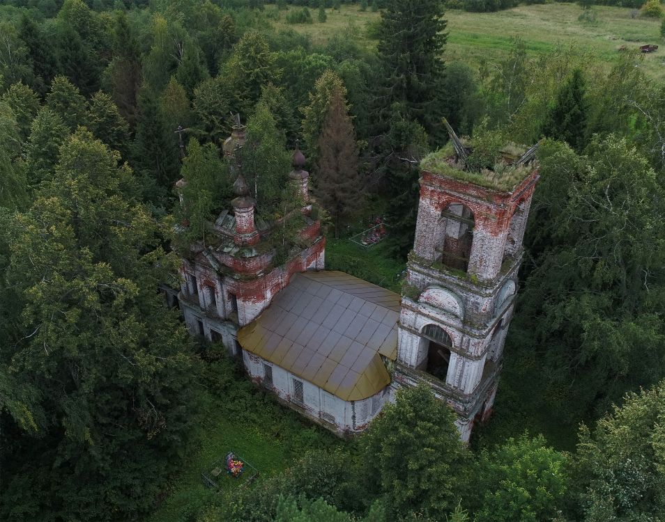 Здоровцево. Церковь Троицы Живоначальной. фасады