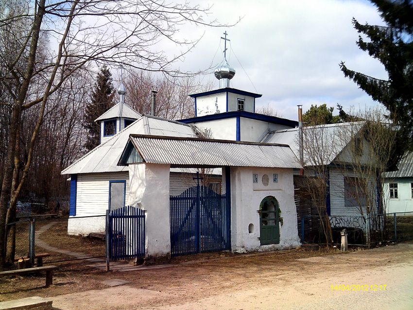 Церковь Николая Чудотворца, Плессы (Бежаницкий район, Псковская область). общий вид в ландшафте